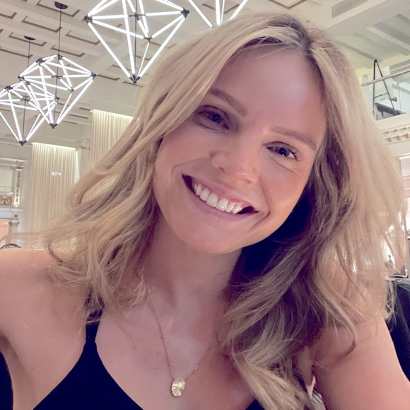 Meet your Posher, Aubree - Picture 1 of 1